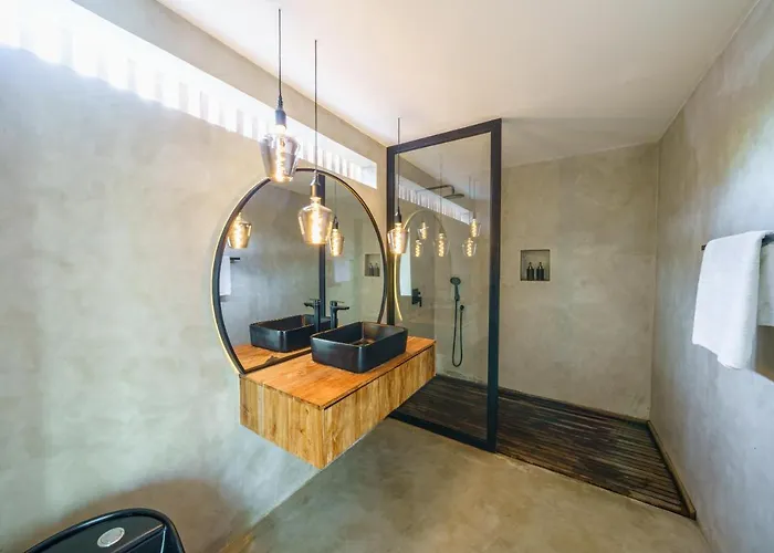 Tala - Stylish 1br Designer In Pererenan Villa