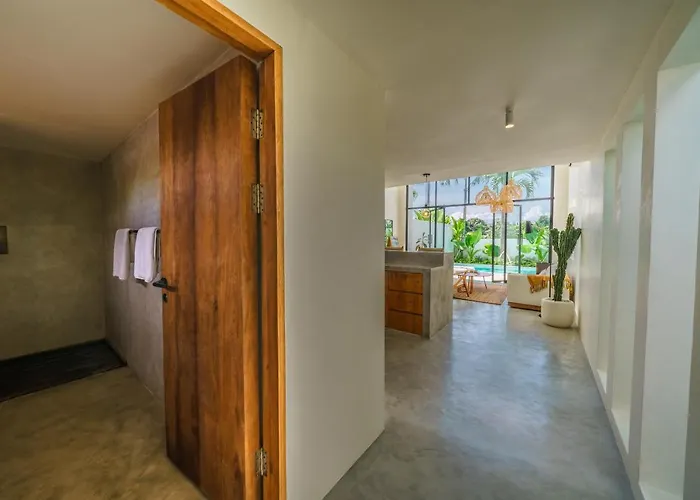 Tala - Stylish 1br Designer In Pererenan