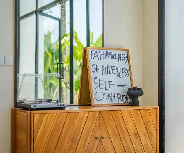 Tala - Stylish 1br Designer In Pererenan Villa Canggu (Bali)