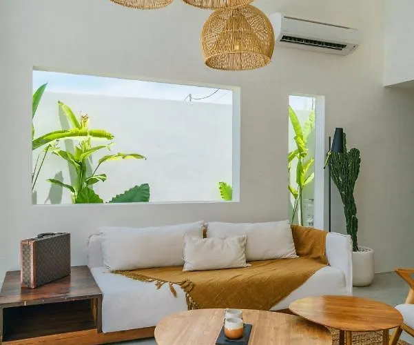 Tala - Stylish 1br Designer In Pererenan *
